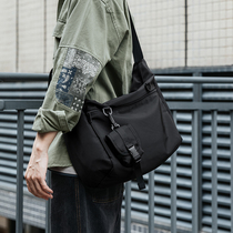 Fashion trend slope bag mens backpack casual simple shoulder bag large capacity mailbag light commuter bag