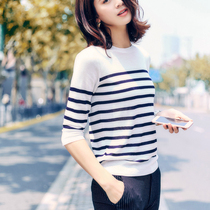 Striped needle weasel-shirt female midsleeve 2022 spring and summer new round neckline white undershirt slim fit blouse