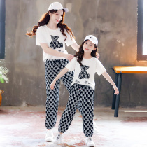 Net red pro clothing family of three summer clothes 2022 new wave girl clothes foreign air sports trendy mother womens clothing suit