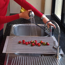 Kitchen sink filter rack storage rack can roll folding pool roller shutter heat insulation fruit and vegetable drain rack