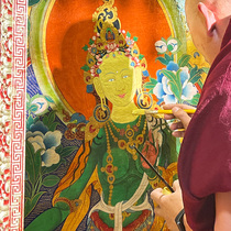 Lhasas Lower Secret Monastery honored Sheng Nengyan Tara mural paintings Buddha statues and gold brushes offering Hada