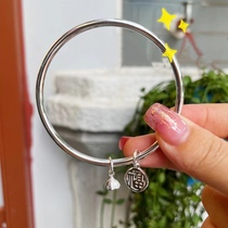 Chow Tai Fook Huanmei s999 sterling silver bracelet glossy closed mouth foot silver ancient method men and women couples Japanese and Korean jewelry to send girlfriends