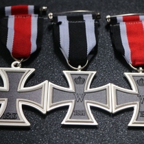 Iron Cross insignia German Deutsche Prussian Second Class Cross of the Order of Merit Remembrance