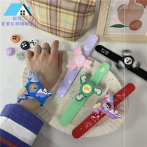 The rotating flash top will glow and turn the mosquito repellent bracelet with the same girl luminous students lighting children
