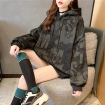 Pregnant womens clothing autumn and winter fashion loose Korean version of pregnant sweater top female velvet thickened large size fat MM coat