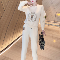European goods 2021 new leisure fashion plus velvet sweater sportswear set women autumn and winter high-end brand age reduction