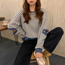 Early autumn clothes 2022 New Foreign Air age reduction short top design sense niche blue striped long sleeve T-shirt women