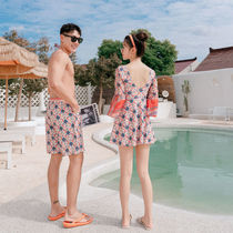 Swimsuit couple water park 2021 new honeymoon sunscreen swimsuit female summer conservative small chest suit small man