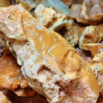 天然の原石 黃龍玉 黄龙玉原石市场价格全解析：行情、价格表一览_翡翠_台州19楼