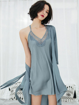 A D Hepburn indulges in silky sexy backless~Suspender nightgown nightgown two-piece silk pajamas