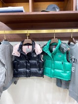 2021 autumn and winter New Meng M out ladies waterproof bright fashion down vest hooded short down vest
