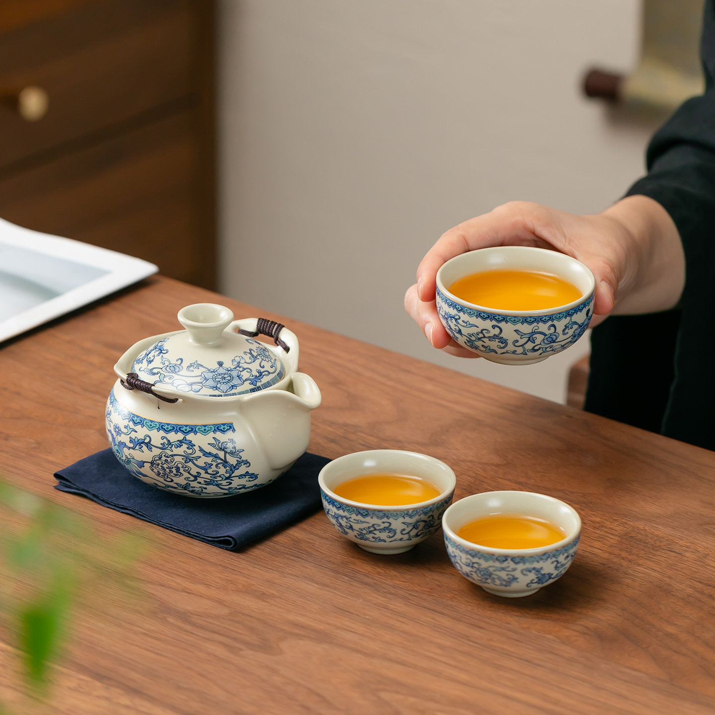 青花缠枝莲茶壶-青花缠枝莲茶壶促销价格、青花缠枝莲茶壶品牌- 淘宝