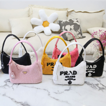 2021 Winter new plush shoulder hand hand hand hand in the ancient armpit bag hairy womens bag P home hobo baguette embroidery bag