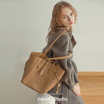 Autumn and winter texture bag female niche design sense shoulder shoulder bag light luxury portable commuter tote bag female large capacity