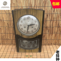 Folk old objects Old wall clocks Nostalgic miscellaneous collections Cultural Revolution old watches Old things Antique decorative ornaments