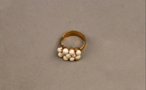 (I and plum blossom two white heads) Le Mo Le Xi restored the Ming Dynasty 925 silver gold-plated pearl double plum blossom ring