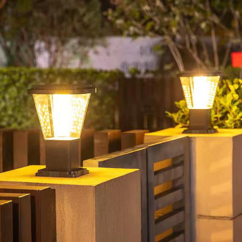 Solar-powered headlight European waterproof courtyard lamp door pillar lamp garden villa gate outdoor wall lamp