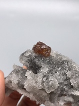 Sphalerite natural mineral crystal ore specimens Original stone strange stone ornaments teaching specimens