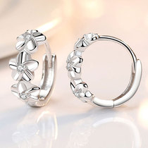 Chow Tai Fook PT950 platinum earrings female 18k platinum diamond small flower earrings ear buckle not allergic