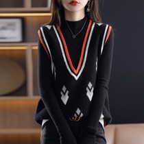 V-neck knitted waistcoat vest 2021 autumn and winter new women's fashion sweater age reduction net red horse clip two-piece set