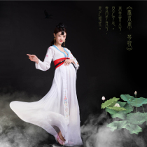 Pregnant women take photos of Han costumes costumes studio theme photography photo clothing pregnant women belly photos mummy art photos clothes