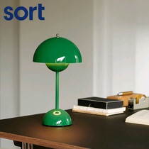 sort Danish Tradition new flower bud Flowerpot Table Lamp VP9 Nordic portable charging dimming table lamp