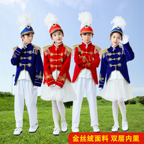 The new uniform and primary and middle school students guard Young Pioneers sheng qi shou guo qi ban martial law in the drum gu hao dui clothing