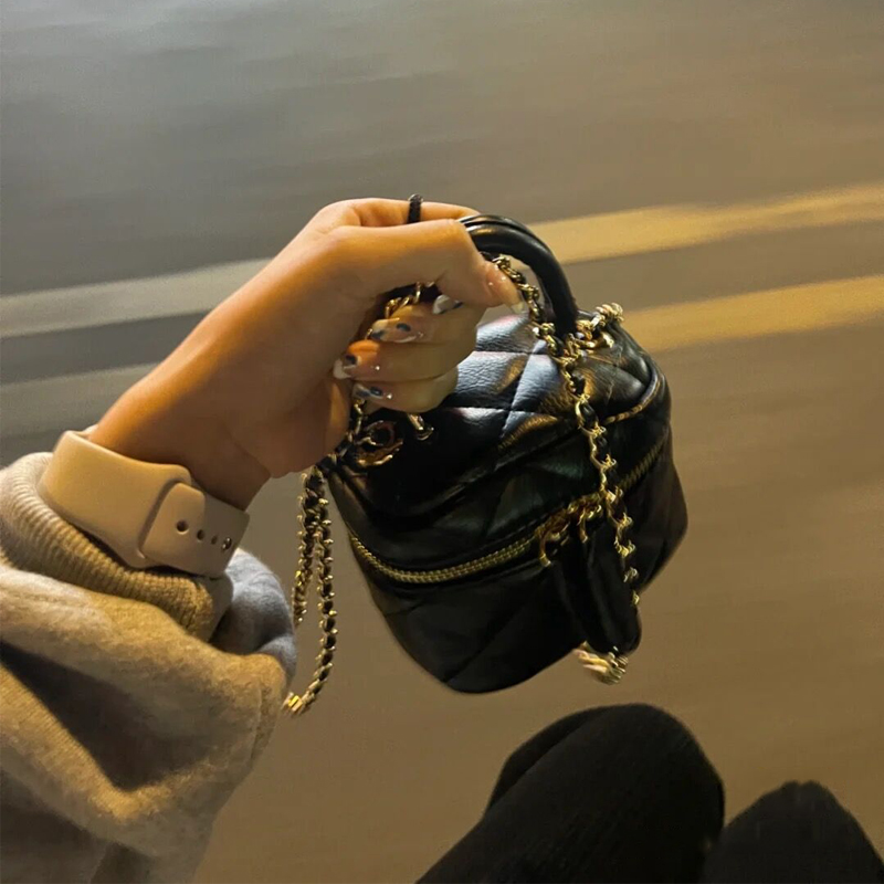 Advanced Mini Lingge Chain Small Bag Women's Bag 2023 New Trendy and Stylish Texture Small One Shoulder Crossbody Bag
