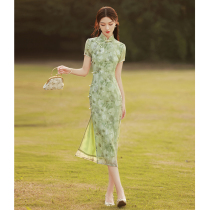 Long cheongsam womens 2021 new summer thin green flowers young girl retro Chinese style improvement