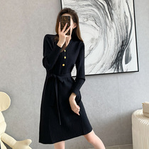 Black V-neck knit dress women autumn and winter 2021 new interior with coat small man bottom sweater skirt thick
