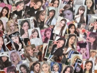 [Spot] Kpop Women's Group Small Card Bag Autentic Ive Aespa Gide Lesserafim nmixx