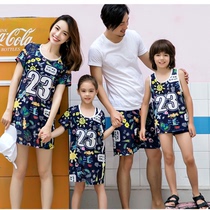  Parent-child swimsuit female mother and daughter new conservative sports boxer split boy and girl childrens swimsuit a family of four swimming