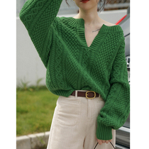 DU family style ~ French romantic green V-neck sweater women loose lazy style can wear retro sweater