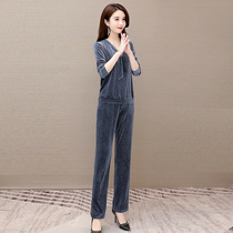 High-end gold velvet casual sports clothes two-piece suit womens spring and autumn clothing 2022 new middle-aged mom ocean gas minus age