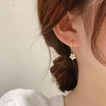 Korean flower earrings 2021 new trend light luxury niche design sense high temperament super fairy hypoallergenic earrings