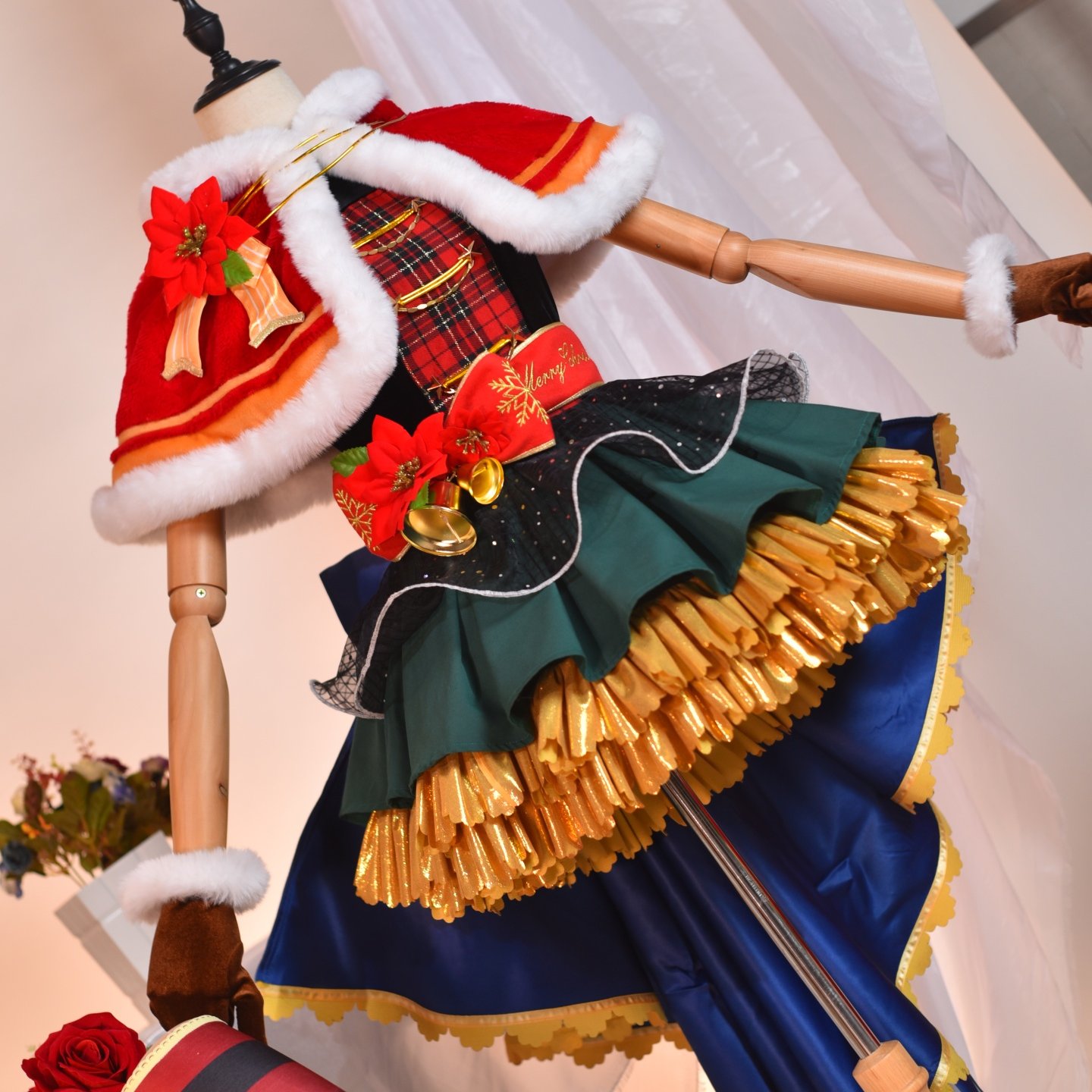 25年必入圣诞风动漫cos衣推荐：次元宇宙lovelive新圣诞觉醒短款cos服_cos服装_淘宝服装网