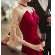Toast to the bride Red Herbene When the wind is flat you can wear an engagement nepotism and a senior feel back door to get married then dress a small gown