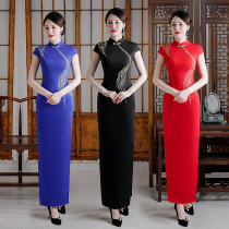 Catwalk cheongsam 2021 new young autumn women size improved fat long elegant temperament autumn performance