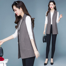 This year popular coat womens coat 2021 new spring and autumn womens fashion noble lady age slim plaid vest