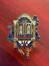 Musical Romeo and Juliet Chinese version Metal Balcony Badge Ornament may have remembered the whistleblower