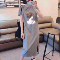 Large size short-sleeved dress womens summer mid-length Western style age reduction retro loose print design T-shirt skirt tide