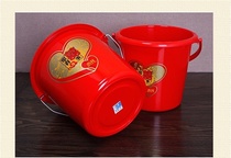 Wedding bucket Red decoration Medium handle bucket Wedding supplies Red bucket Traditional covered simple plastic bucket