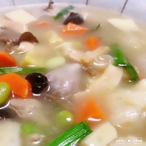 4 pieces of Shunfeng Fujian Fuzhou special snacks hot and sour squid soup 630g send seasoning bag Fuqing chowder soup