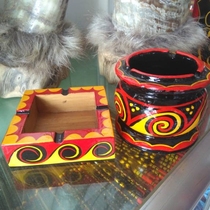 Yi lacquerware --- Liangshan Yi hand-painted Yi lacquerware wooden three-color ashtray size two