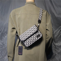 Three Boxes Fashion Gig men and women Single-shoulder bag Leisure Canvas Diagonal satchel Japan-ROK Flip Street Backpack