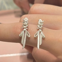 White bow earrings earrings ribbons cold style artistic temperament exquisite French retro light luxury high-end earrings