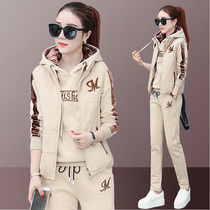 Autumn and winter padded plus velvet vests three-piece female 2021 winter new fashion golden velvet casual sportswear suit