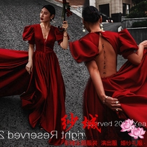 2020 street photo studio theme costume brigade wedding photography couple photo red satin tailing Photo dress