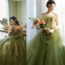 New photo studio theme wedding dress green colored yarn photography tour couple photo long tail Photo theme clothing