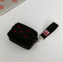 ● JY groceries ● Domestic spot Korean mazzzzy black love cherry digital camera bag 14*10 * 6cm